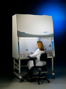 מנדף ביולוגי דגם Logic Plus Class II type A2 תוצרת Labconco